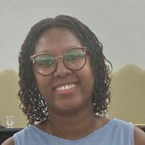 Rebeca, Babá em Salvador