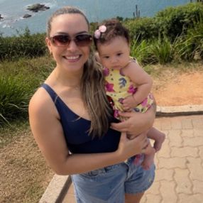 Sabrina, Família em Poços de Caldas