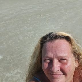 Denise, Babá em Balneário Pinhal