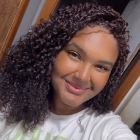 Lays, Babysitter in Vitória