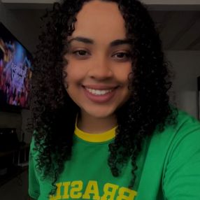 Lauren, Babá em Caxias do Sul