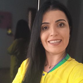 Leandra, Babá em Pará de Minas