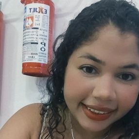 Bruna, Babá em Cabedelo