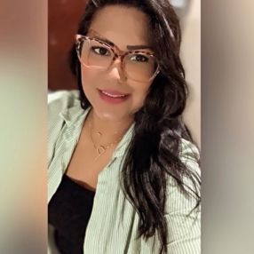 Pâmela, Babá em Santos