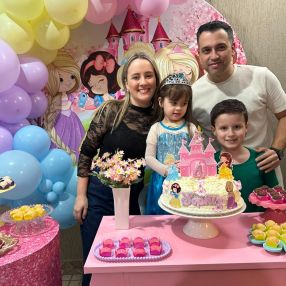 Luana, Família em Indaial