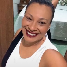 Aline, Babá em Rio Bonito