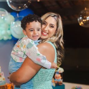 Júlia, Família em Magé