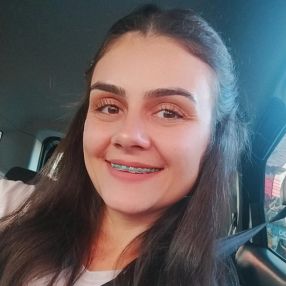 Sabrina, Babá em Içara