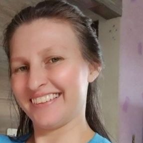 Viviane, Babysitter in Sombrio