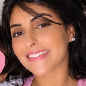 Valeria, Babá em Betim