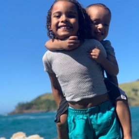 Deborah, Família em Cabo Frio