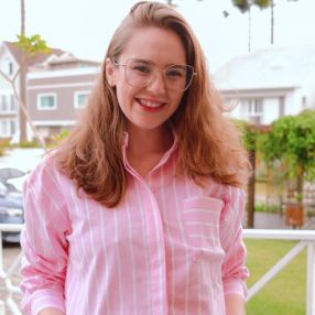 Theodora, Babá em Barra Velha