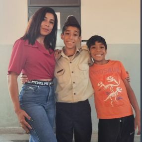Nayara, Family in Valparaíso de Goiás