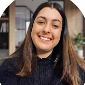 Karine, Babá em Imbituba