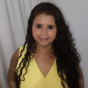 Karoline, Babysitter in Queimados