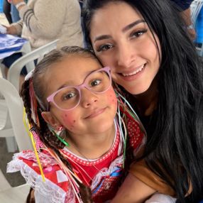 Emily Caroline, Família em Caieiras