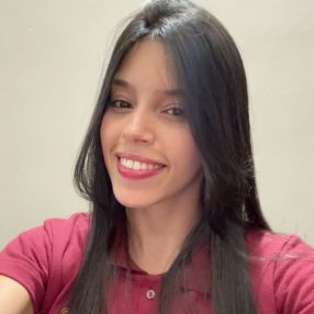 Lara, Babá em Betim