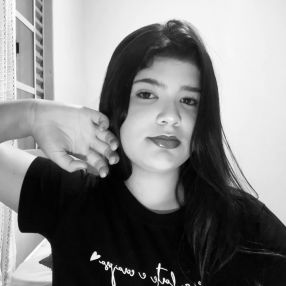 Graziely, Babá em Três Pontas