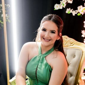 Luana, Babá em Águas Mornas