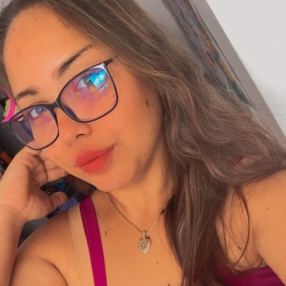 Monique Evini, Babá em Joinville