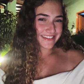 Maria Clara, Babá em Pitangueiras