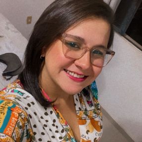 Natalia, Babá em Manhuaçu