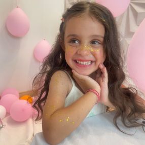Micaeli, Família em Londrina
