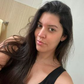 Hellena, Babá em Pelotas