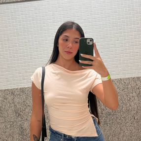 Laissa, Babá em Quatro Barras