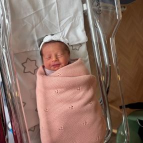 Victoria, Família em Santos
