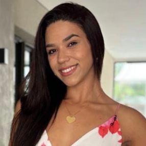 Luana, Babá em Balneário Piçarras