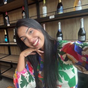 Amanda, Babá em Várzea Grande