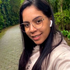 Giovana, Babá em Guarujá