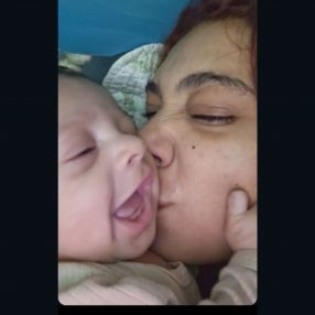 Rayna, Família em Laguna