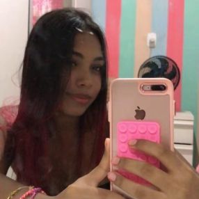 Victoria, Babysitter in Pacatuba