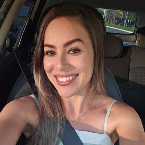 RAIANE, Babá em São Carlos