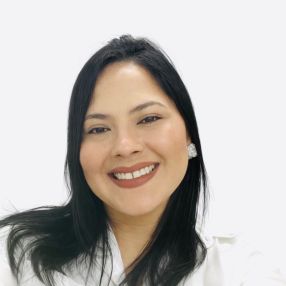 Nayane, Babá em São José dos Pinhais