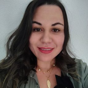 Lais, Babá em Louveira