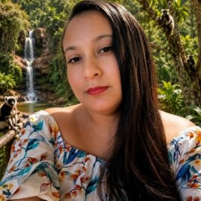 Letícia, Babá em Cachoeirinha
