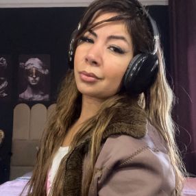 Alinny, Babá em Rio Verde