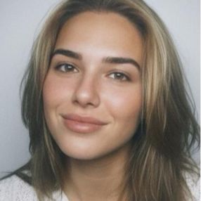 Nathalie, Babá em Brusque