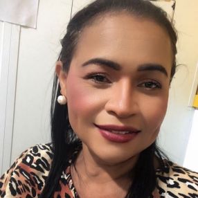 Patrícia, Babá em Lucena