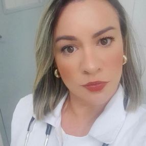 Patrícia, Babá em Amparo