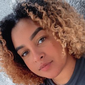Paola, Babá em Várzea Paulista