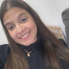 Larissa, Babá em São Caetano do Sul