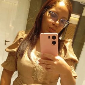 Márcia, Babá em Condado