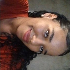 Carolina, Babá em Bom Jesus da Lapa