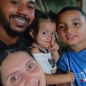 Daniele, Família em Maria da Fé