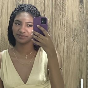 Lara, Babá em Carmo de Minas