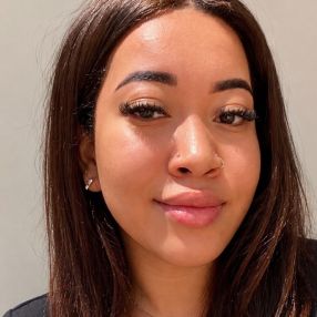 Victoria, Babá em Novo Gama